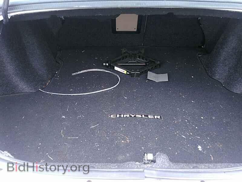 2013 Chrysler 200 - VIN: 1C3CCBBB1DN570410 - Фото 7
