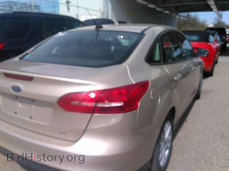 2017 Ford Focus - VIN: 1FADP3F22HL276252 - Фото 2