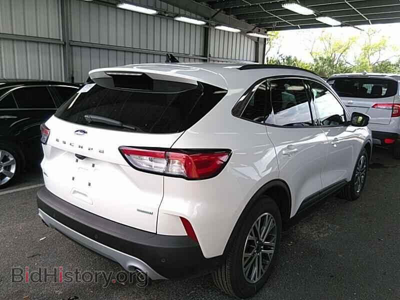 2020 Ford Escape - VIN: 1FMCU0H66LUA37105 - Фото 2