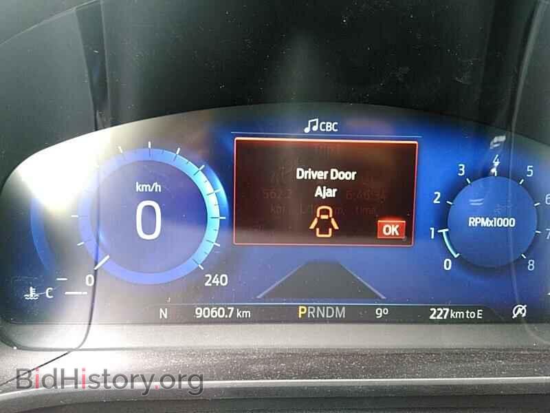 2020 Ford Escape - VIN: 1FMCU9J95LUA00524 - Фото 5
