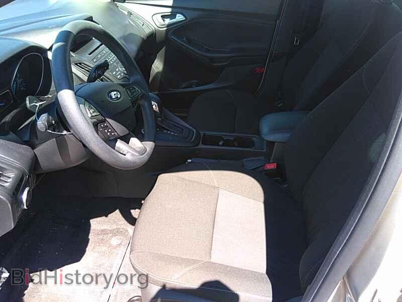 2017 Ford Focus - VIN: 1FADP3F24HL207997 - Фото 3