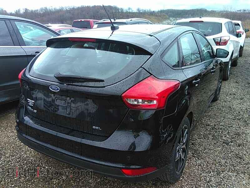 2017 Ford Focus - VIN: 1FADP3M21HL243472 - Фото 2