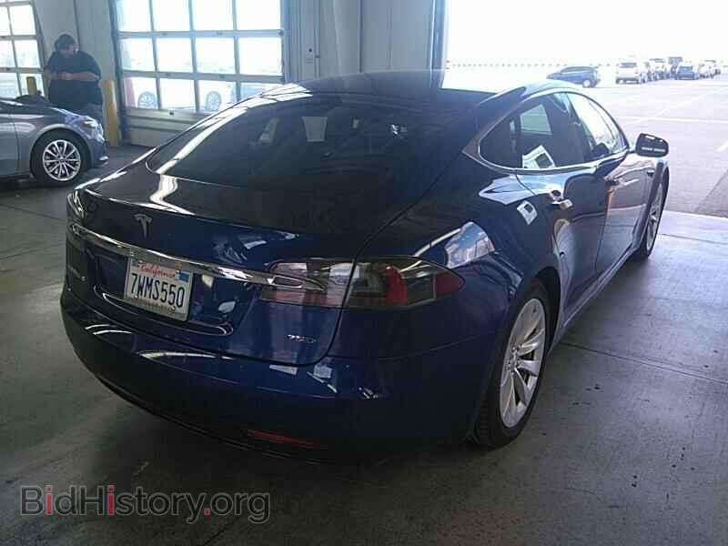 2016 Tesla Model S - VIN: 5YJSA1E2XGF172652 - Photo 2