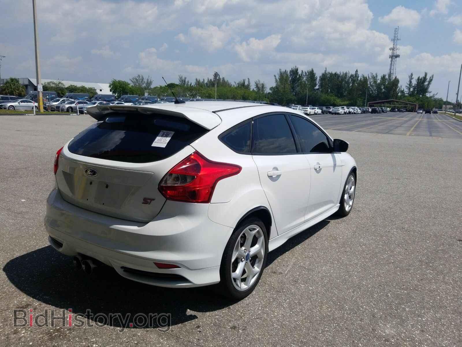 2013 Ford Focus - VIN: 1FADP3L97DL196828 - Фото 2