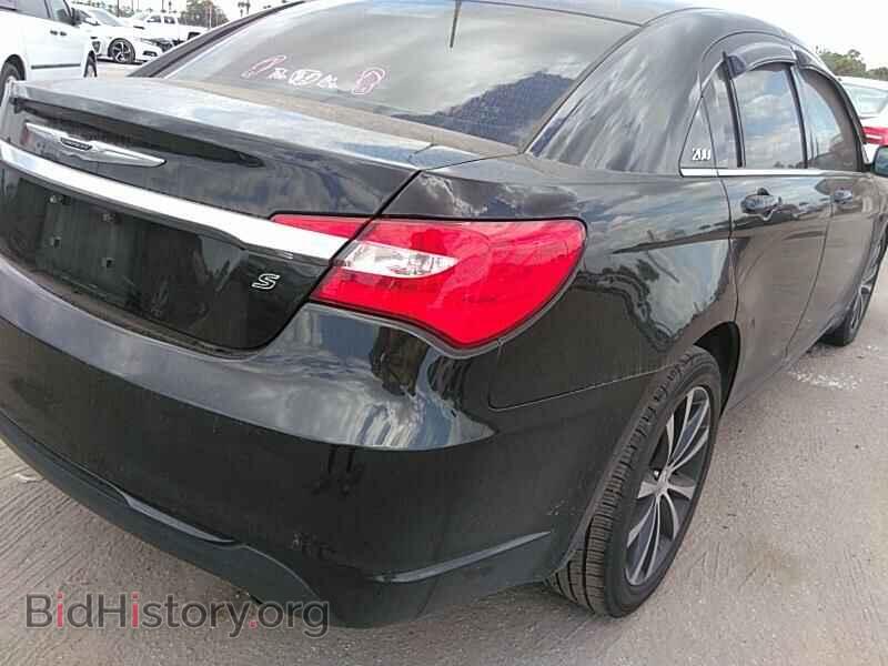 2014 Chrysler 200 - VIN: 1C3CCBBG3EN132372 - Фото 2