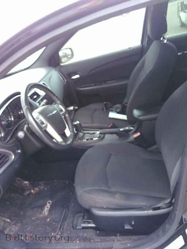2014 Chrysler 200 - VIN: 1C3CCBBG3EN132372 - Фото 3