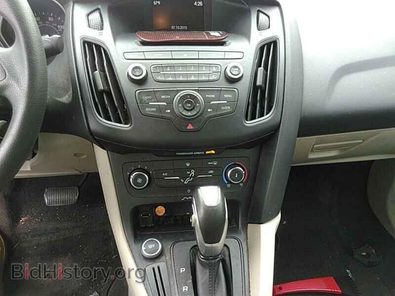 2015 Ford Focus - VIN: 1FADP3F2XFL351258 - Photo 4