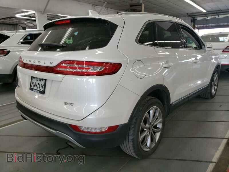 2017 Lincoln MKC - VIN: 5LMCJ2C96HUL33672 - Photo 2