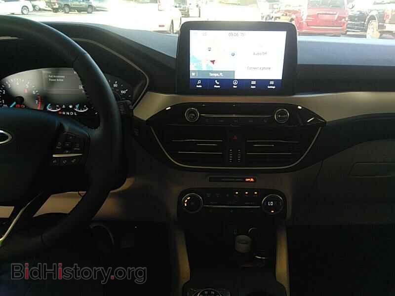 2020 Ford Escape - VIN: 1FMCU0H64LUA37152 - Photo 4