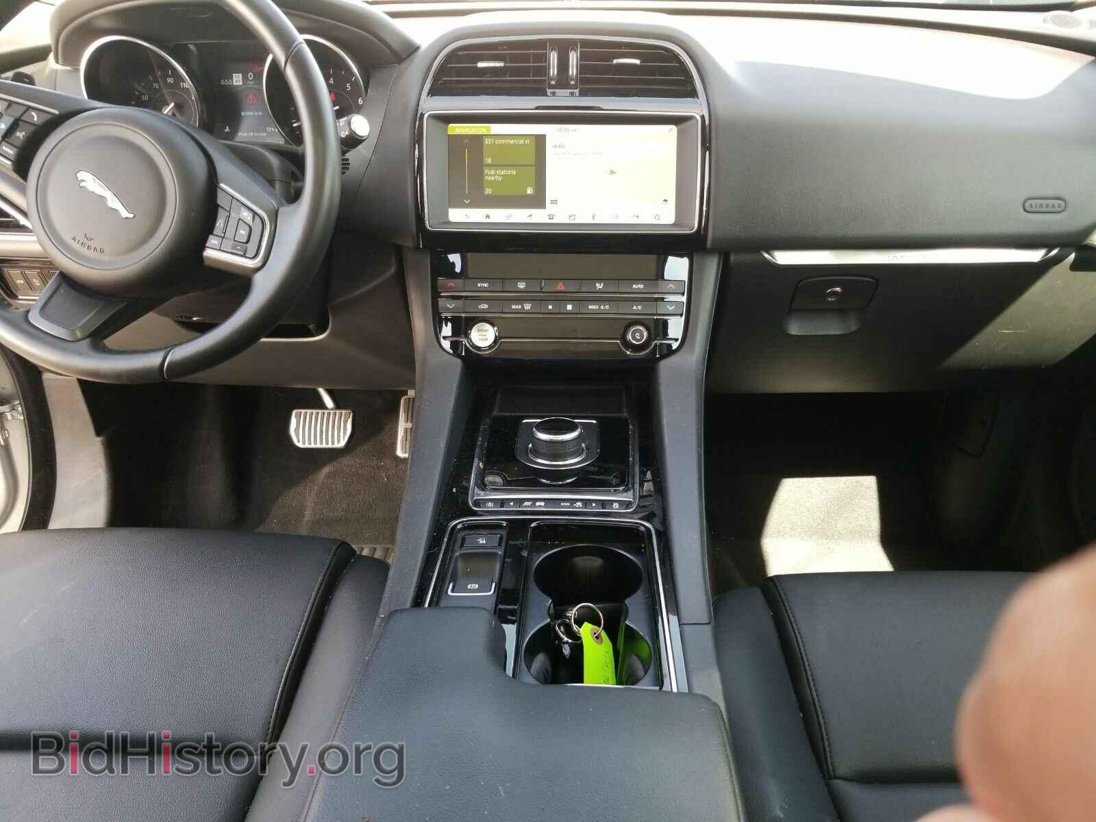2019 Jaguar F-PACE - VIN: SADCS2FX5KA391302 - Фото 4