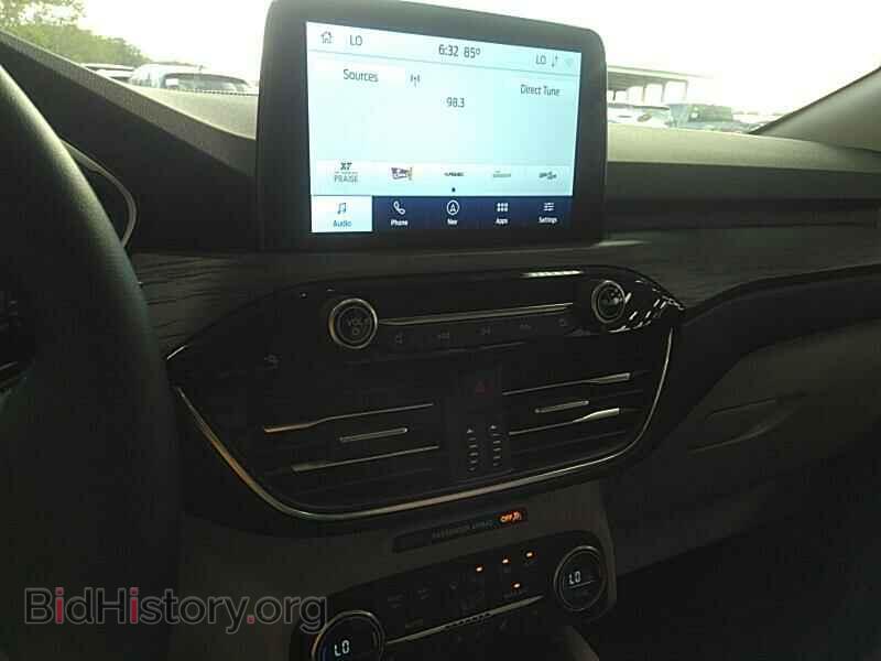 2020 Ford Escape - VIN: 1FMCU9J90LUA58590 - Photo 4