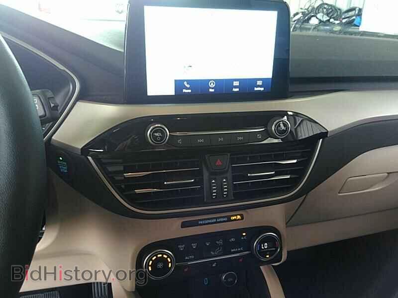 2020 Ford Escape - VIN: 1FMCU0H65LUA37144 - Photo 4