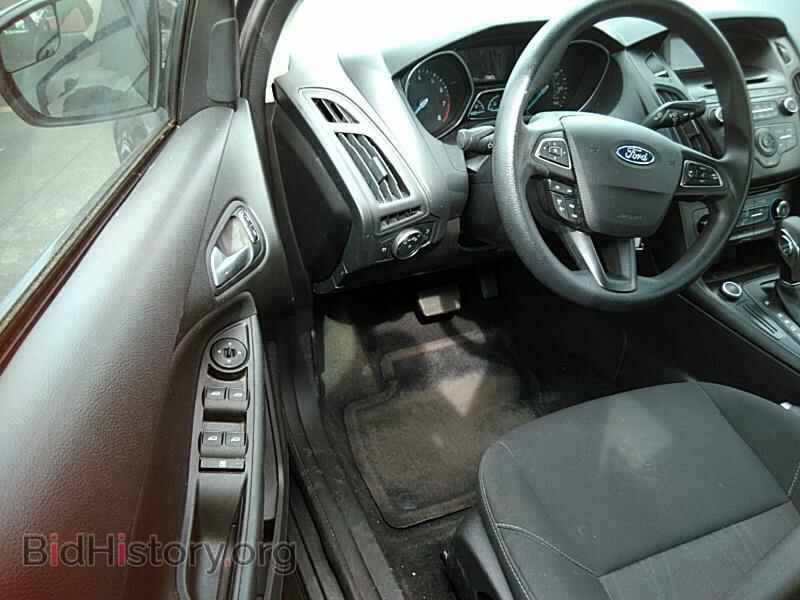 2017 Ford Focus - VIN: 1FADP3F27HL285416 - Фото 3