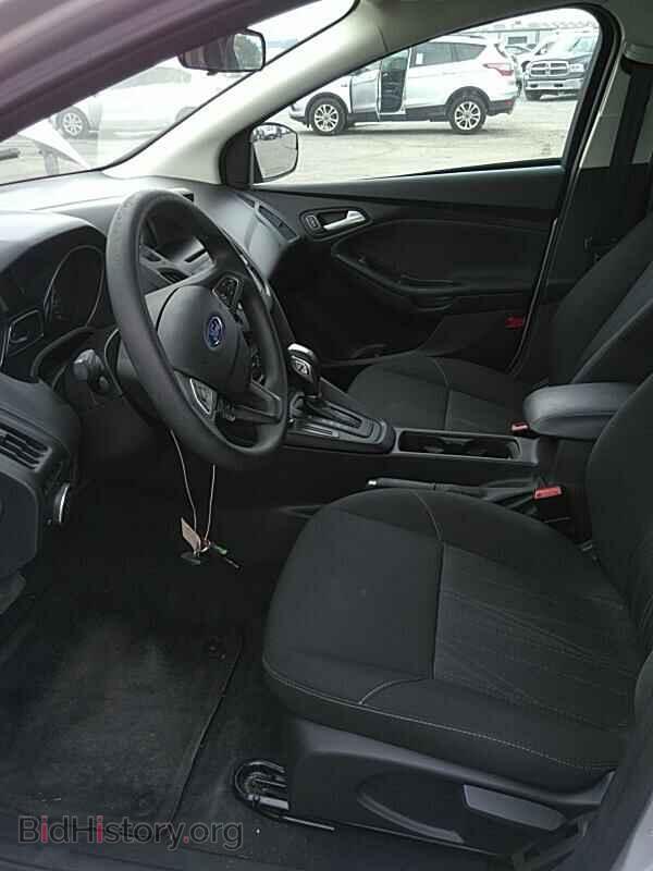 2016 Ford Focus - VIN: 1FADP3K27GL283301 - Фото 3