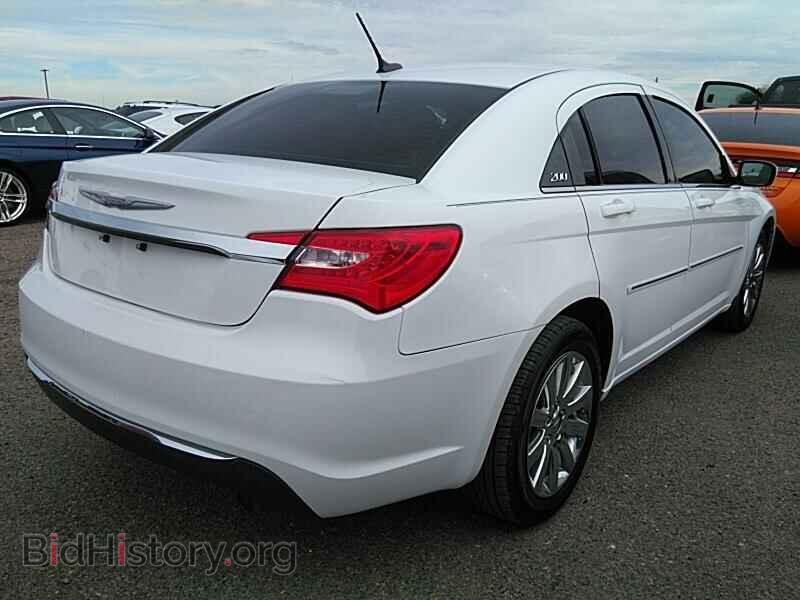 2013 Chrysler 200 - VIN: 1C3CCBBB9DN764490 - Фото 2