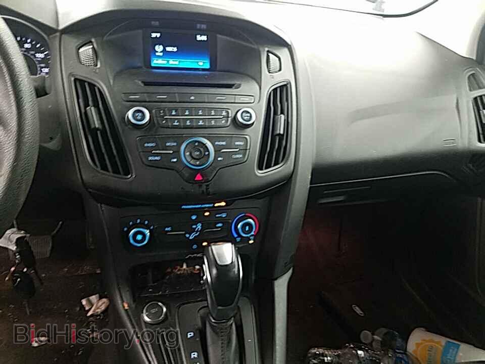 2016 Ford Focus - VIN: 1FADP3F29GL402573 - Фото 4