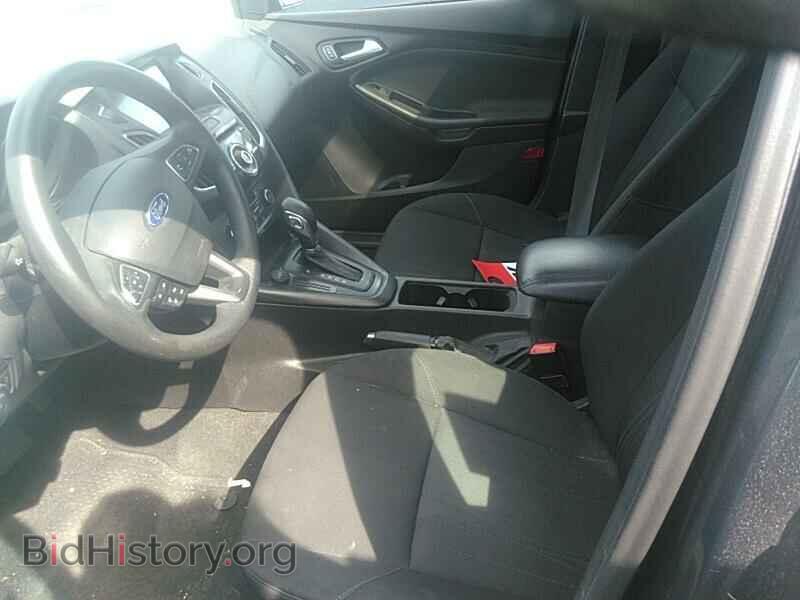 2018 Ford Focus - VIN: 1FADP3M21JL233336 - Фото 3