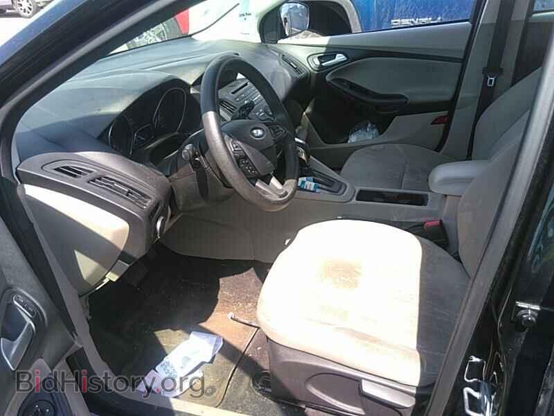 2016 Ford Focus - VIN: 1FADP3F26GL245732 - Photo 3