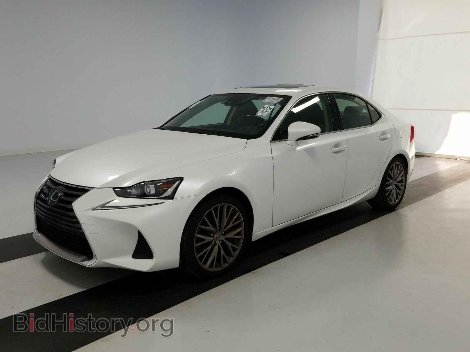 Фотография JTHBA1D22H5048247 - Lexus IS 2017