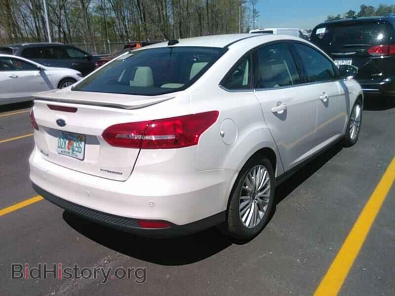 2018 Ford Focus - VIN: 1FADP3J29JL294518 - Фото 2