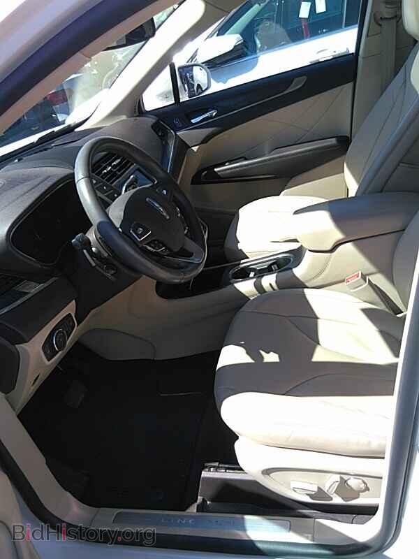 2017 Lincoln MKC - VIN: 5LMCJ3C97HUL35355 - Фото 3