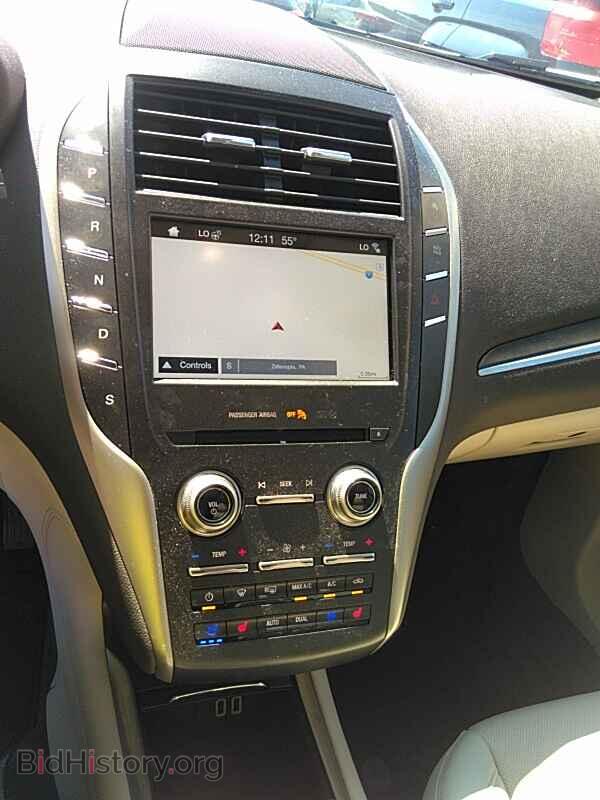 2017 Lincoln MKC - VIN: 5LMCJ3C97HUL35355 - Фото 4
