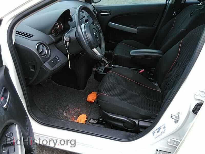 2013 Mazda Mazda2 - VIN: JM1DE1LY7D0153491 - Фото 3
