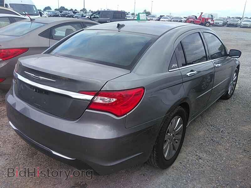 2013 Chrysler 200 - VIN: 1C3CCBCG4DN589768 - Фото 2