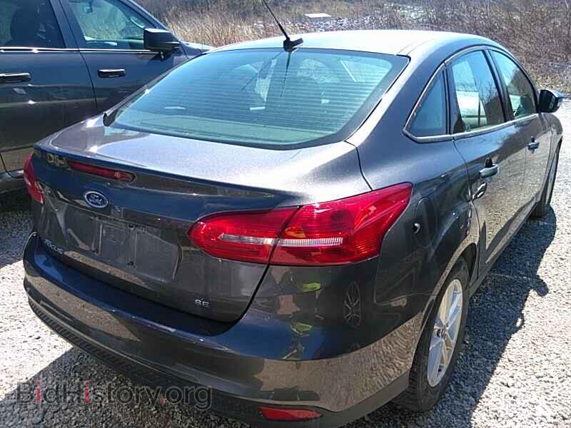 2016 Ford Focus - VIN: 1FADP3F2XGL262002 - Photo 2