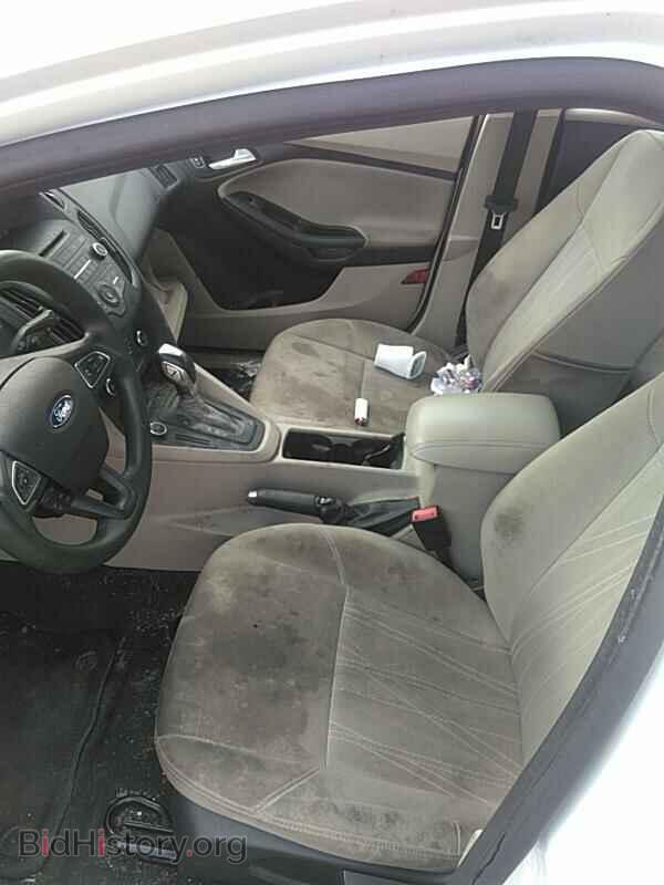 2016 Ford Focus - VIN: 1FADP3F28GL364625 - Фото 3
