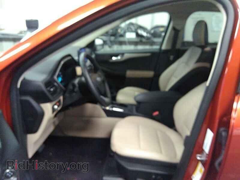 2020 Ford Escape - VIN: 1FMCU9H68LUA37224 - Фото 3