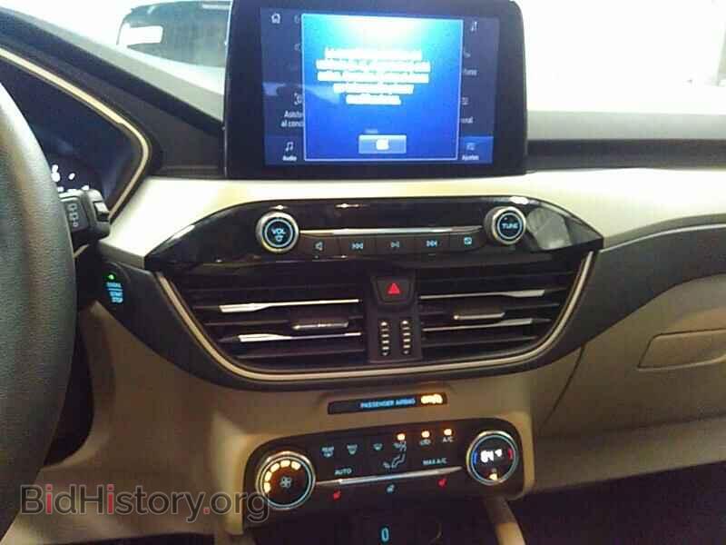 2020 Ford Escape - VIN: 1FMCU9H68LUA37224 - Фото 4