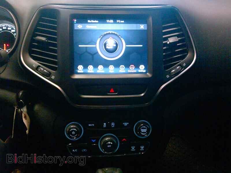 2019 Jeep Cherokee - VIN: 1C4PJMBX2KD279024 - Фото 4