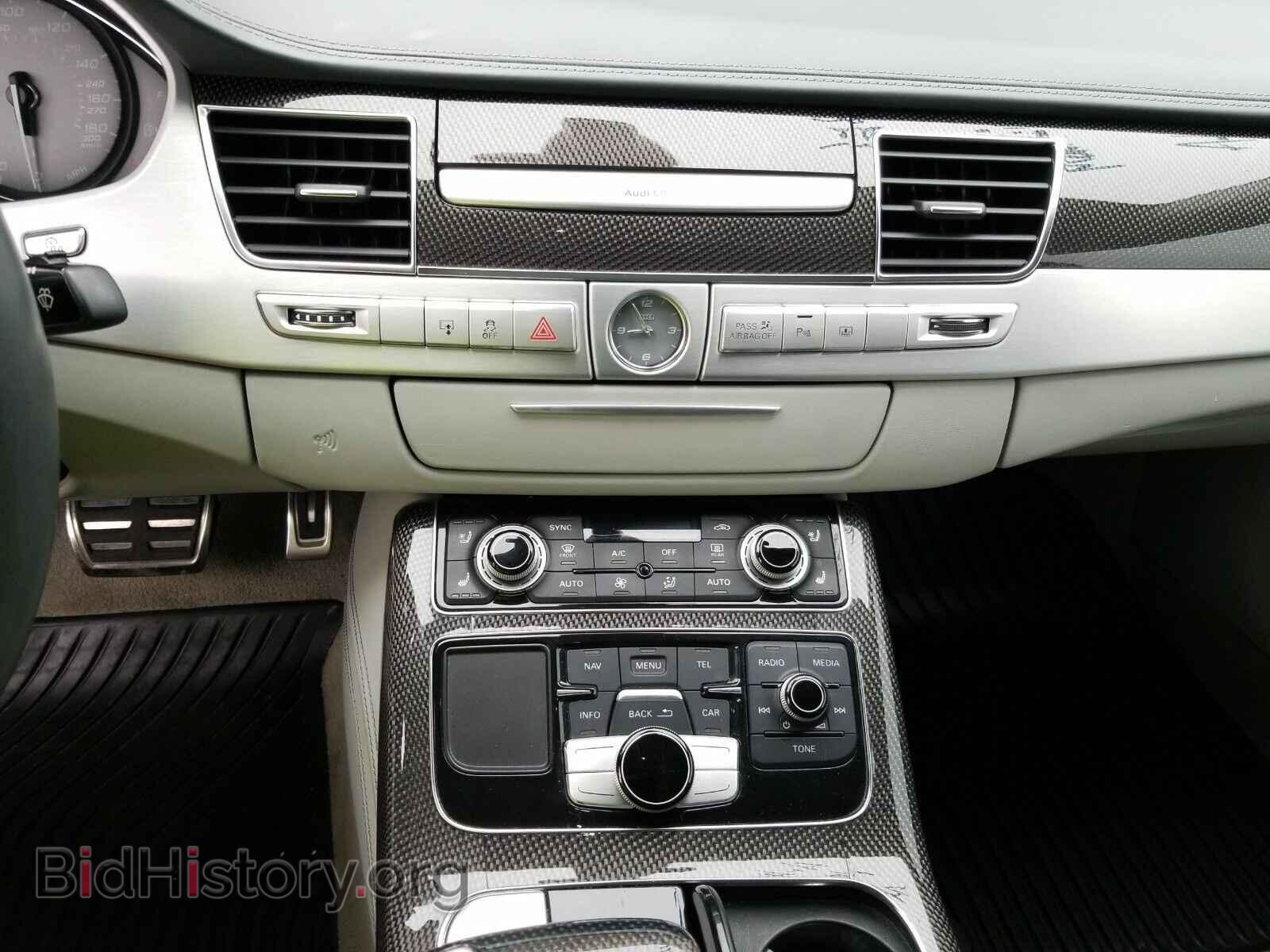 2014 Audi S8 - VIN: WAUD2AFD6EN005156 - Photo 4