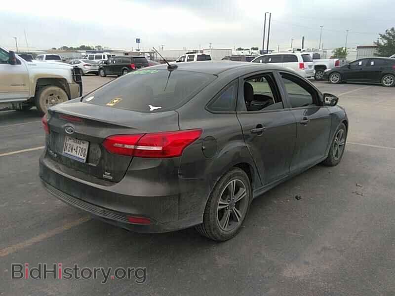 2017 Ford Focus - VIN: 1FADP3FE7HL347410 - Фото 2