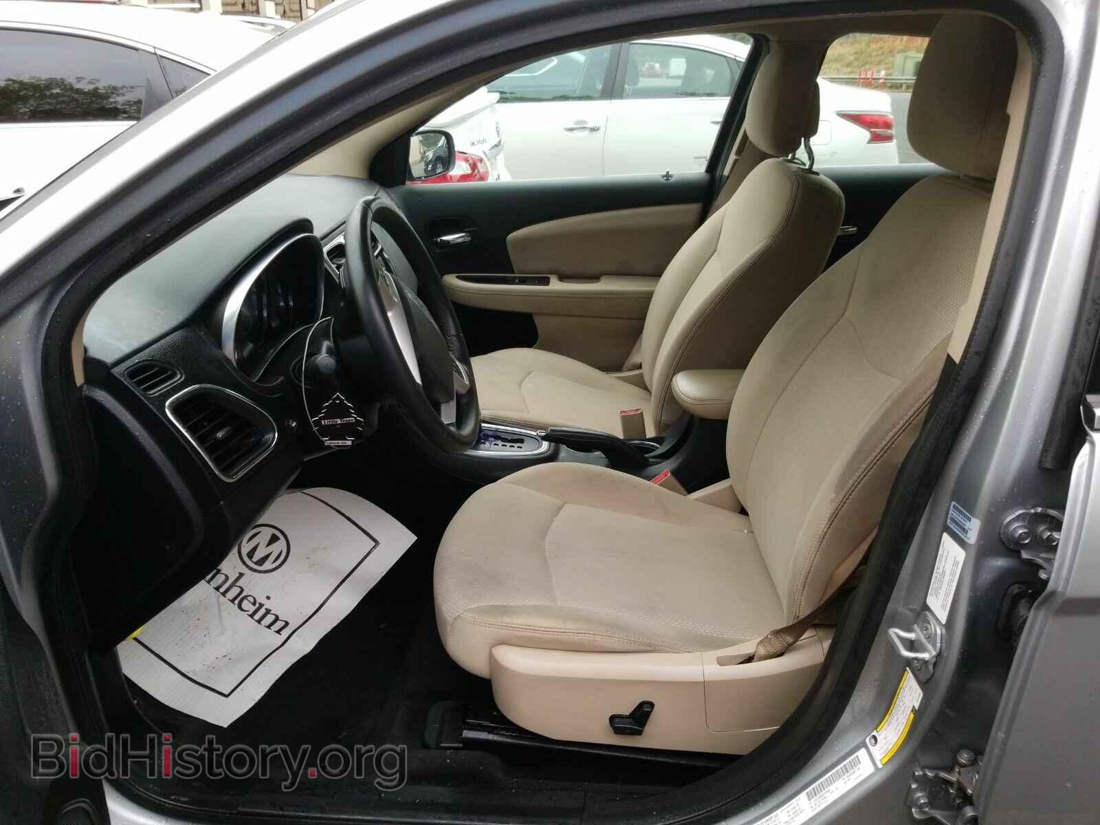 2013 Chrysler 200 - VIN: 1C3CCBBB5DN743989 - Фото 3