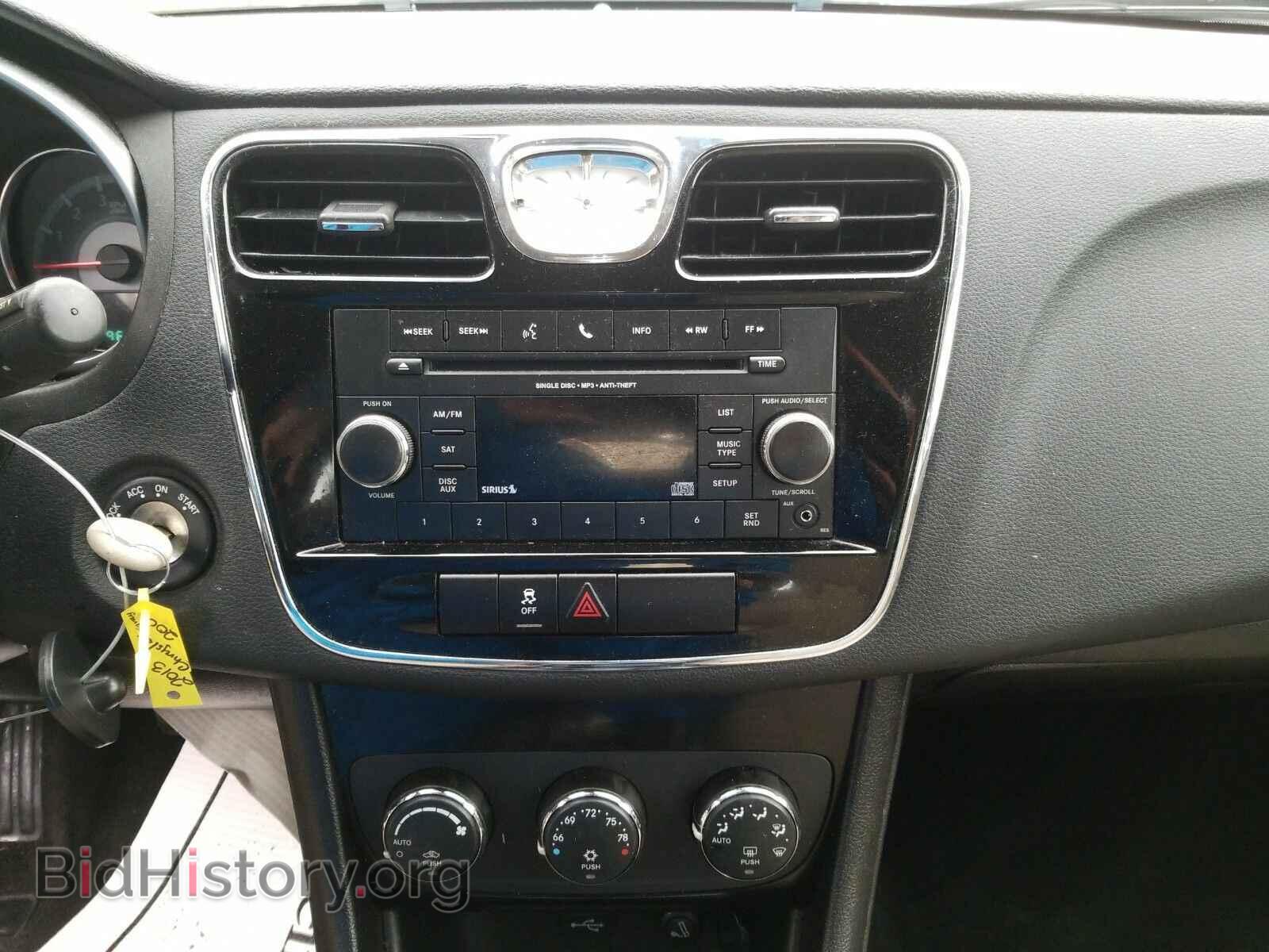 2013 Chrysler 200 - VIN: 1C3CCBBB5DN743989 - Фото 4