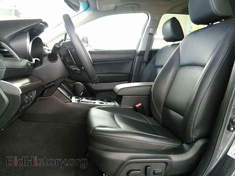 2019 Subaru Outback - VIN: 4S4BSENC0K3233019 - Фото 3