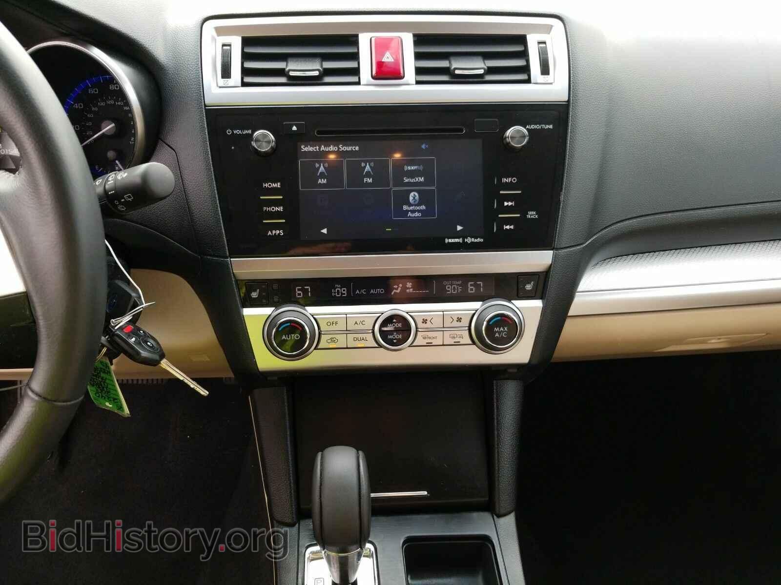 2017 Subaru Outback - VIN: 4S4BSACC2H3379510 - Photo 4