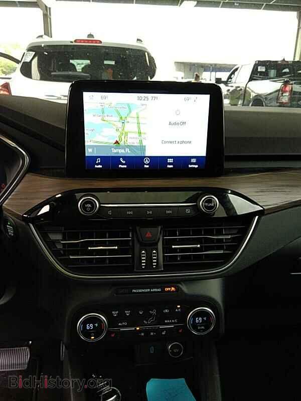 2020 Ford Escape - VIN: 1FMCU9J96LUA37078 - Фото 4