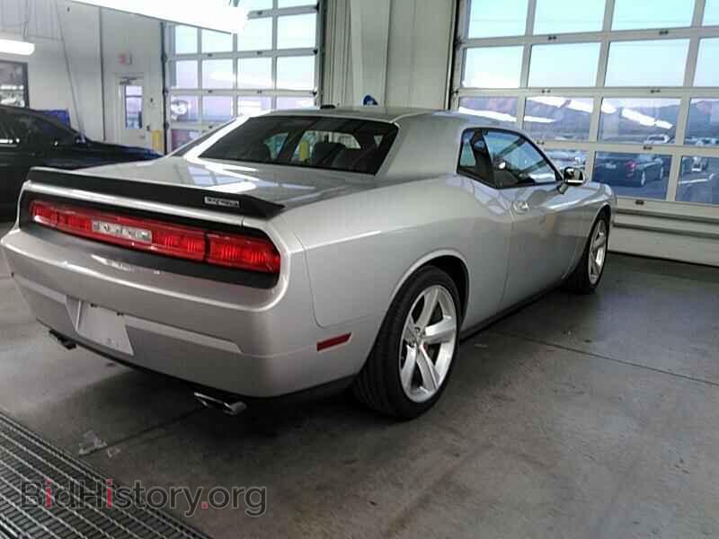 2009 Dodge Challenger - VIN: 2B3LJ74W19H580449 - Фото 2