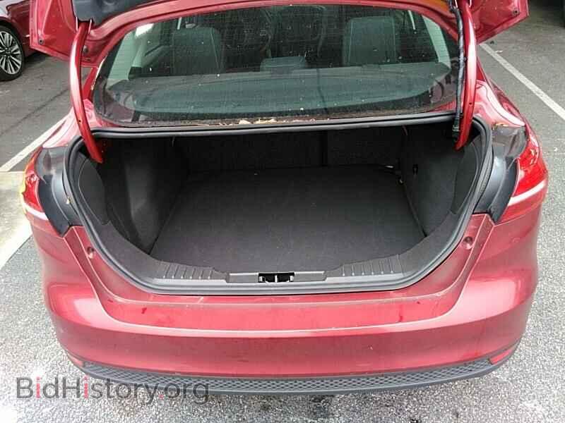 2017 Ford Focus - VIN: 1FADP3F28HL252022 - Фото 7