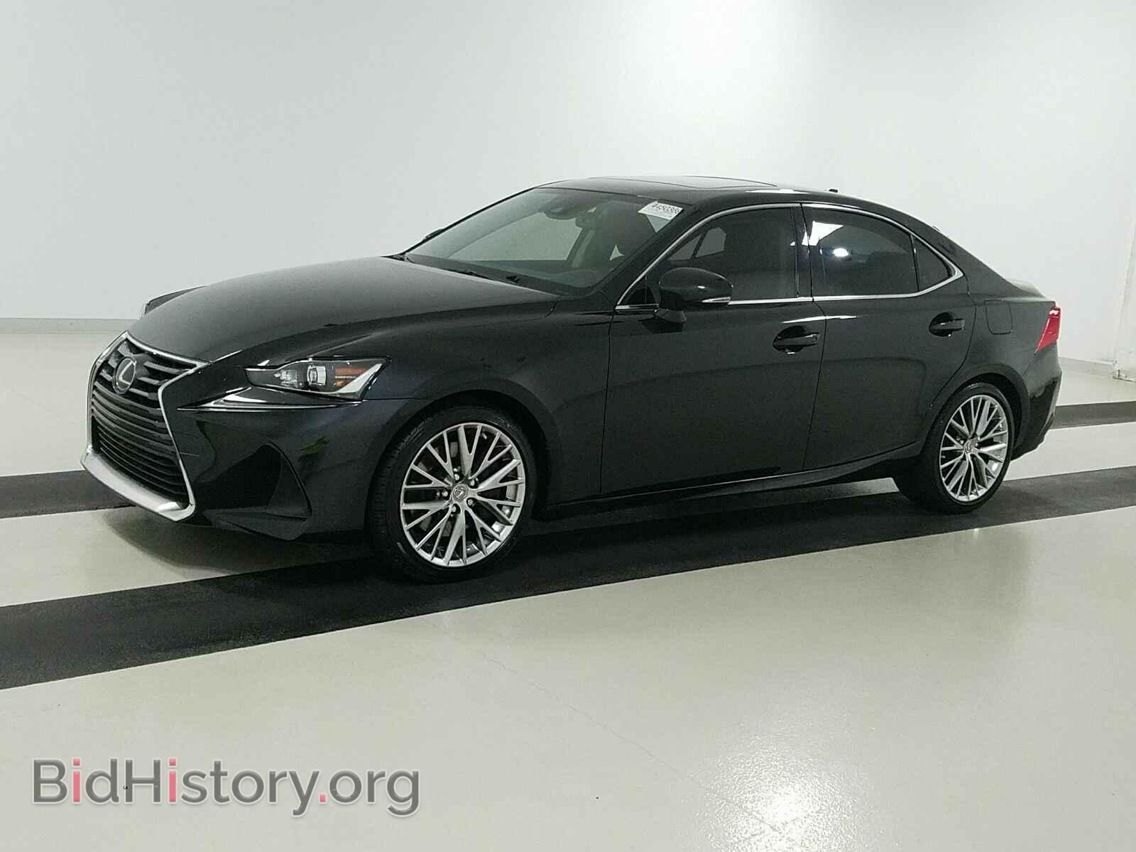 Фотография JTHBA1D20H5047100 - Lexus IS 2017