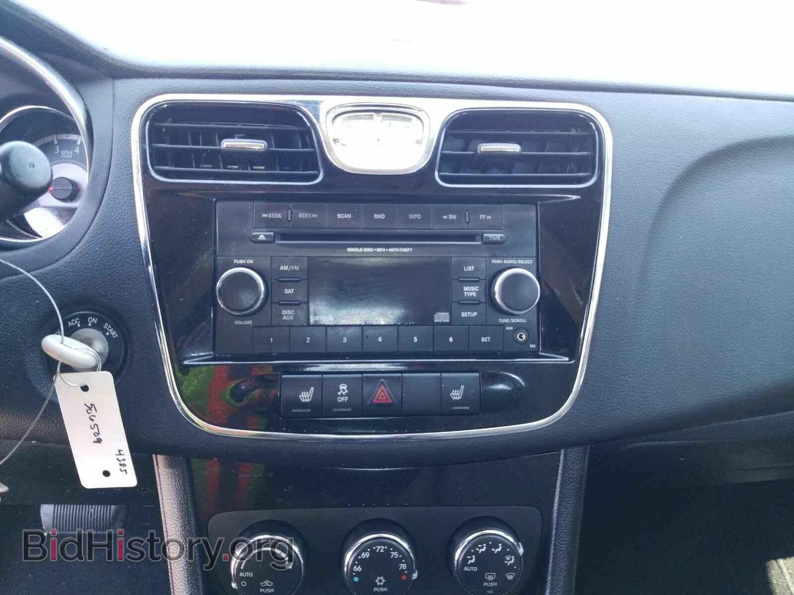 2013 Chrysler 200 - VIN: 1C3CCBCG5DN506509 - Фото 4