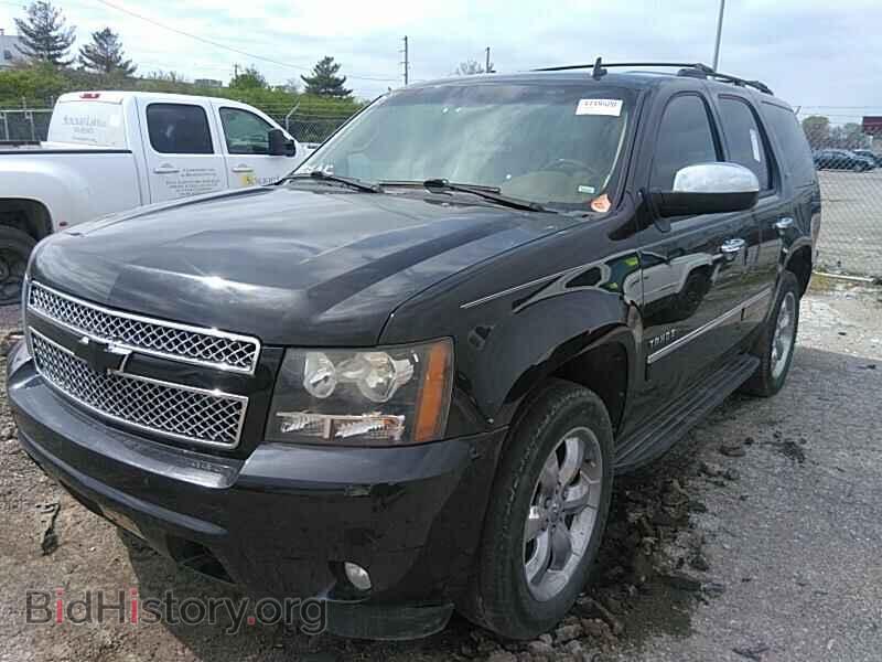 Photo 1GNUKCE07AR215711 - Chevrolet Tahoe 2010