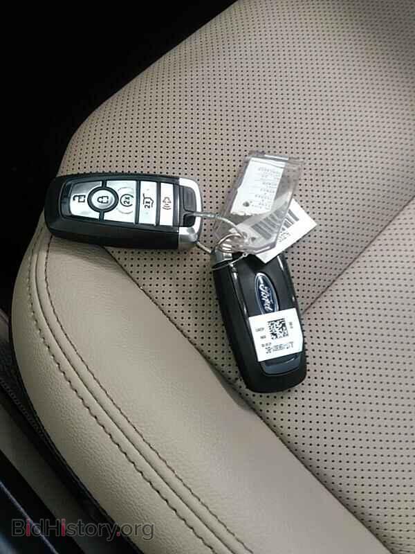 2020 Ford Escape - VIN: 1FMCU9J92LUA58610 - Photo 8