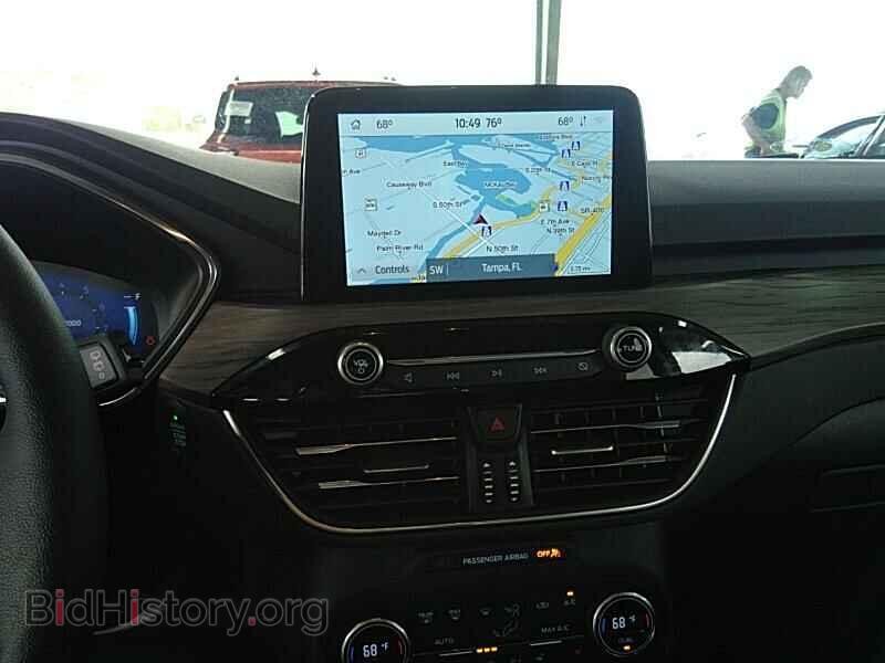 2020 Ford Escape - VIN: 1FMCU9J9XLUA37312 - Фото 4