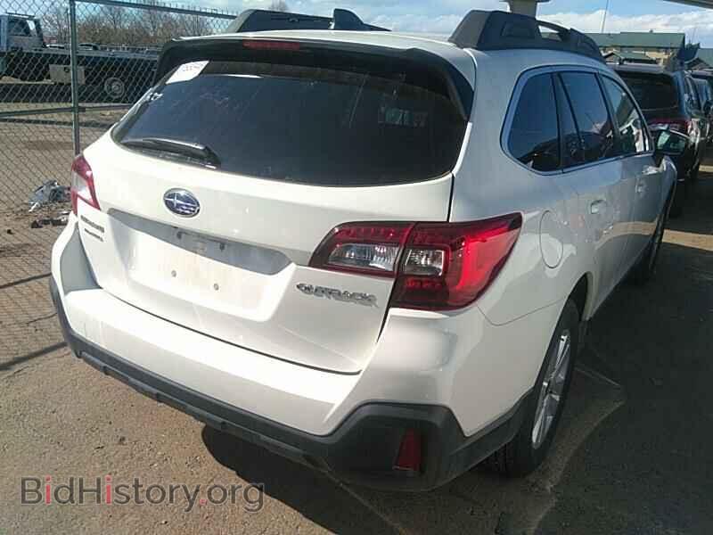 2019 Subaru Outback - VIN: 4S4BSAFC2K3377162 - Фото 2