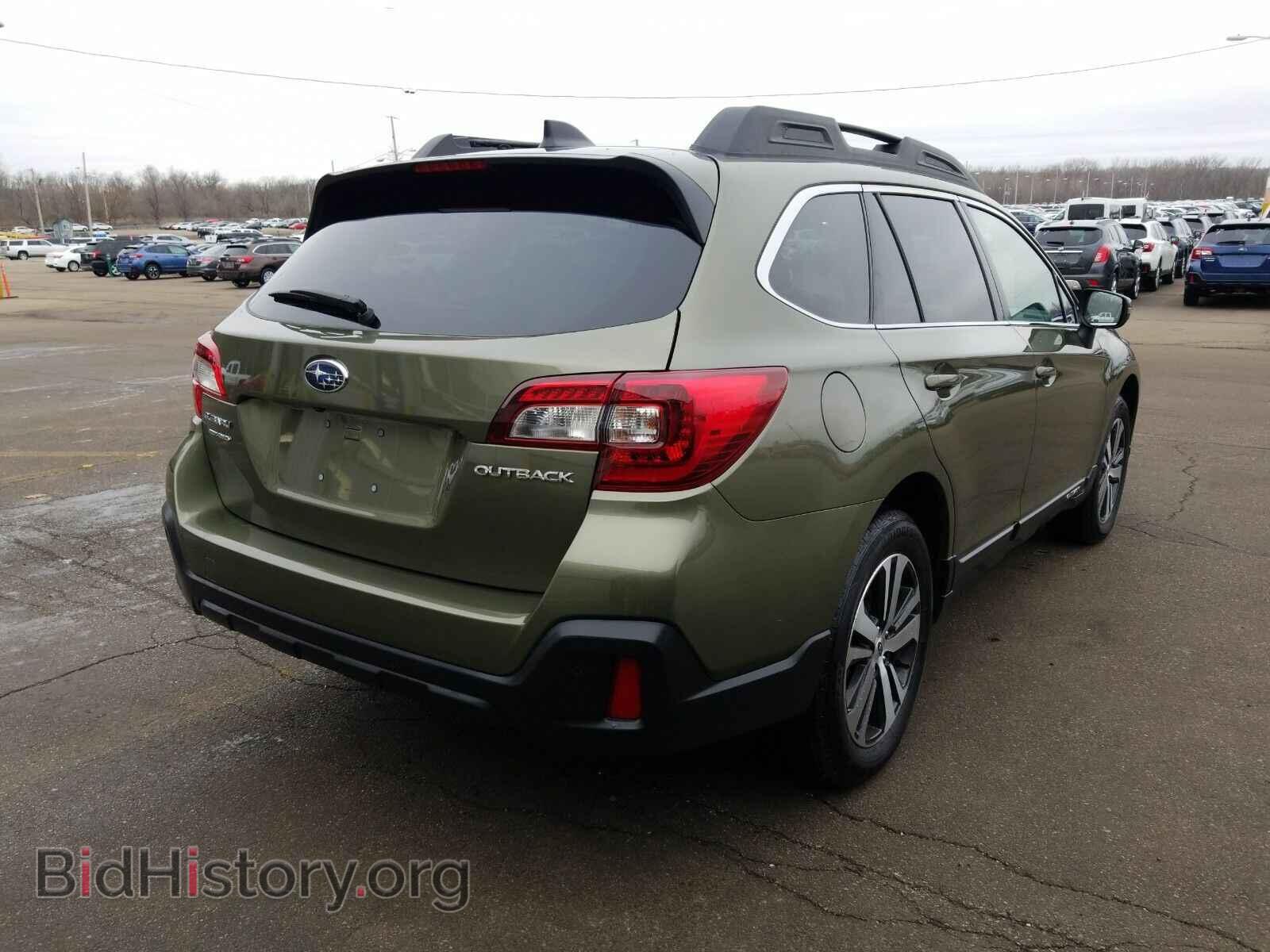 2019 Subaru Outback - VIN: 4S4BSANC5K3358686 - Фото 2