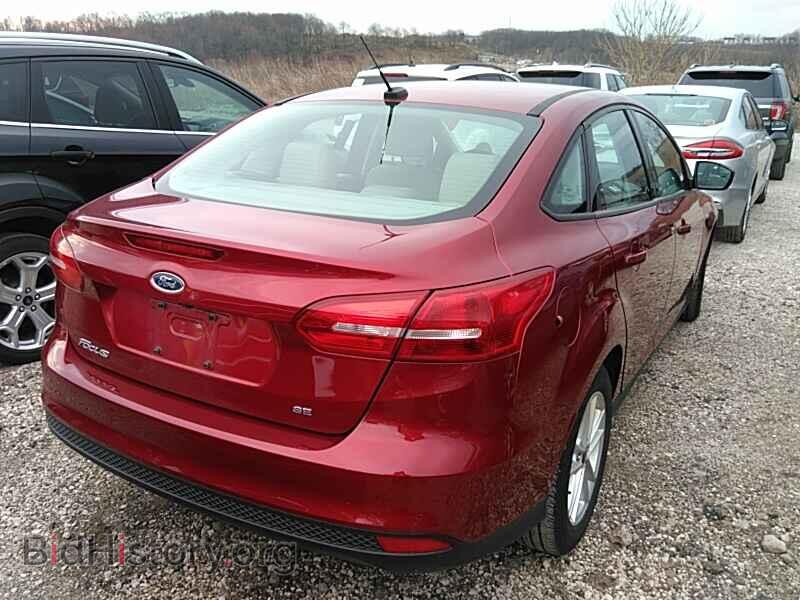 2017 Ford Focus - VIN: 1FADP3F27HL209324 - Фото 2